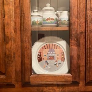 Serv for 8 dinner&salad plates/bowls, cereal bowls,mugs,cups/saucer var serv pcs